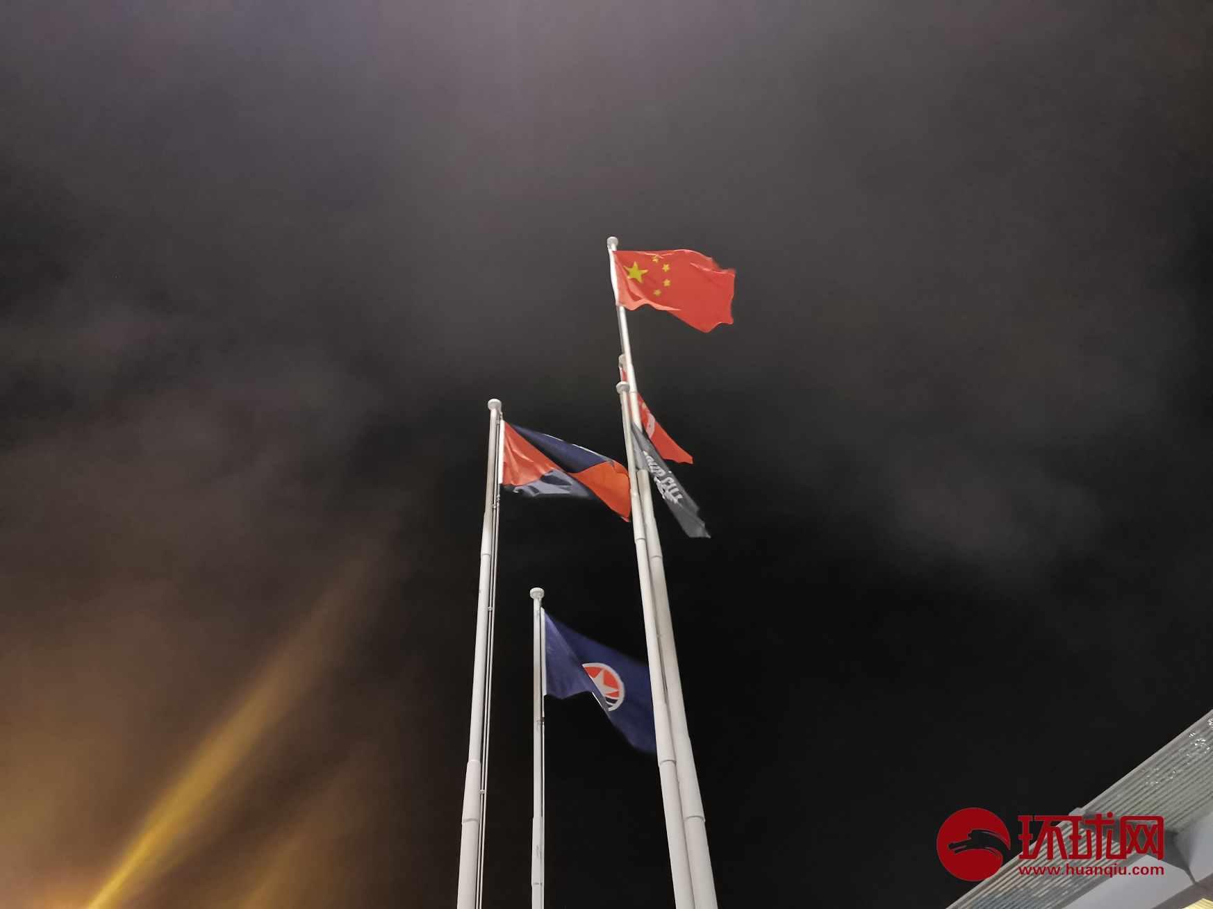 我是孕妇两个月前和我老公在桥下面坐遇到蛇？游戏画面