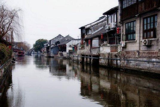 引导孩子们扣好还是系好人生的第一粒扣子？游戏画面